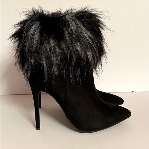 Faux Fur Suede Ankle Boots - Picture 13 of 14